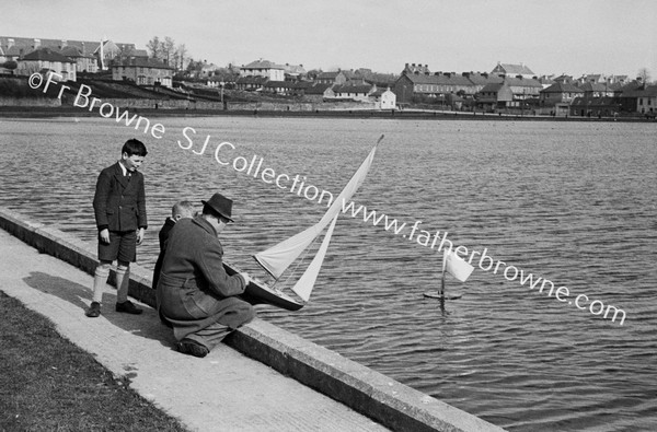 MODEL YACHT RACING ON THE LOUGH